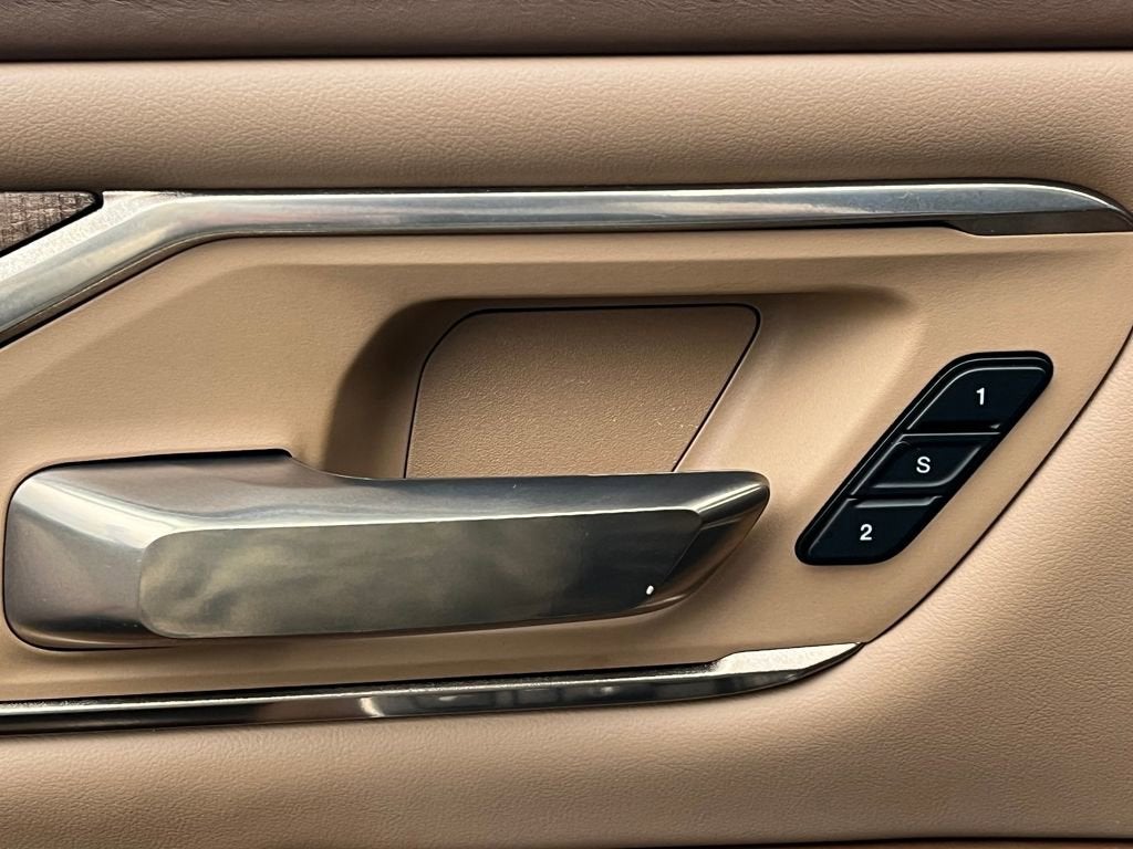 2019 RAM 1500 Longhorn Crew Cab 4x4 5'7" Box