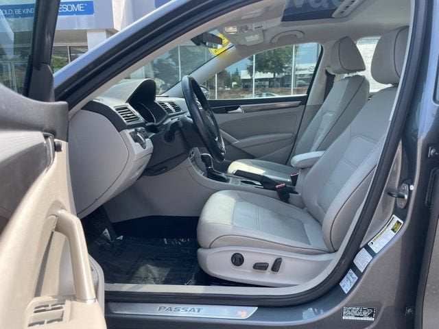 2017 Volkswagen Passat 1.8T SE