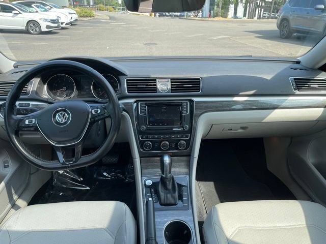 2017 Volkswagen Passat 1.8T SE