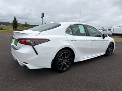 2024 Toyota Camry SE