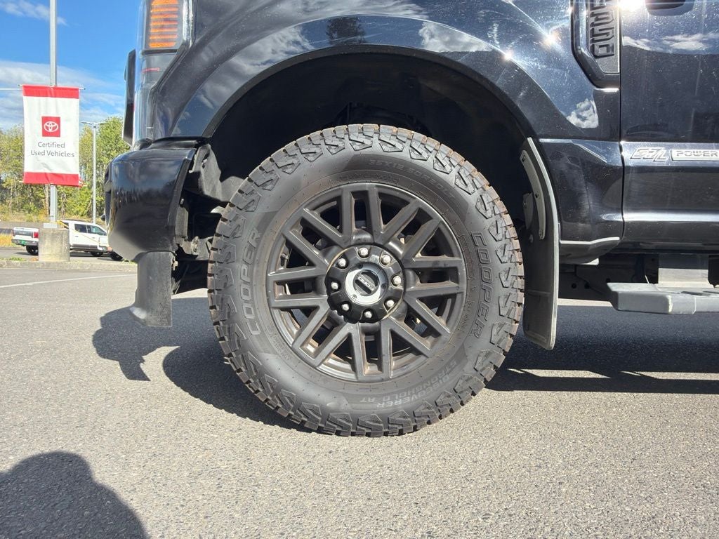 2022 Ford F-350SD Lariat