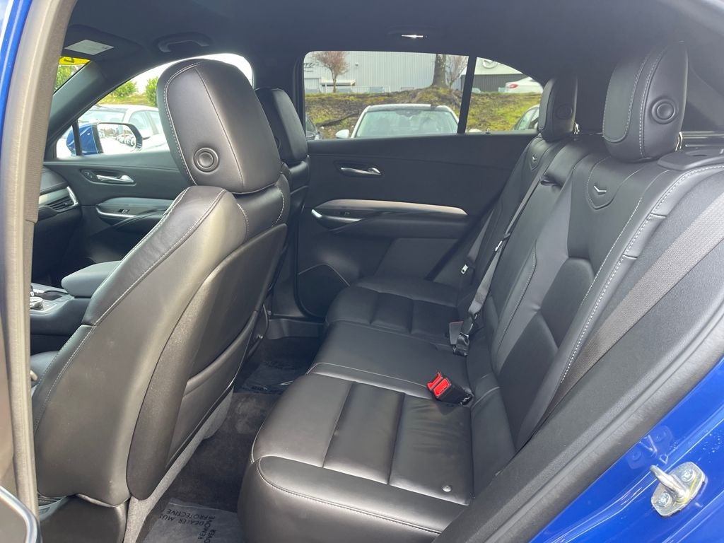 2022 Cadillac XT4 Premium Luxury