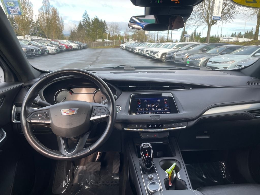 2022 Cadillac XT4 Premium Luxury