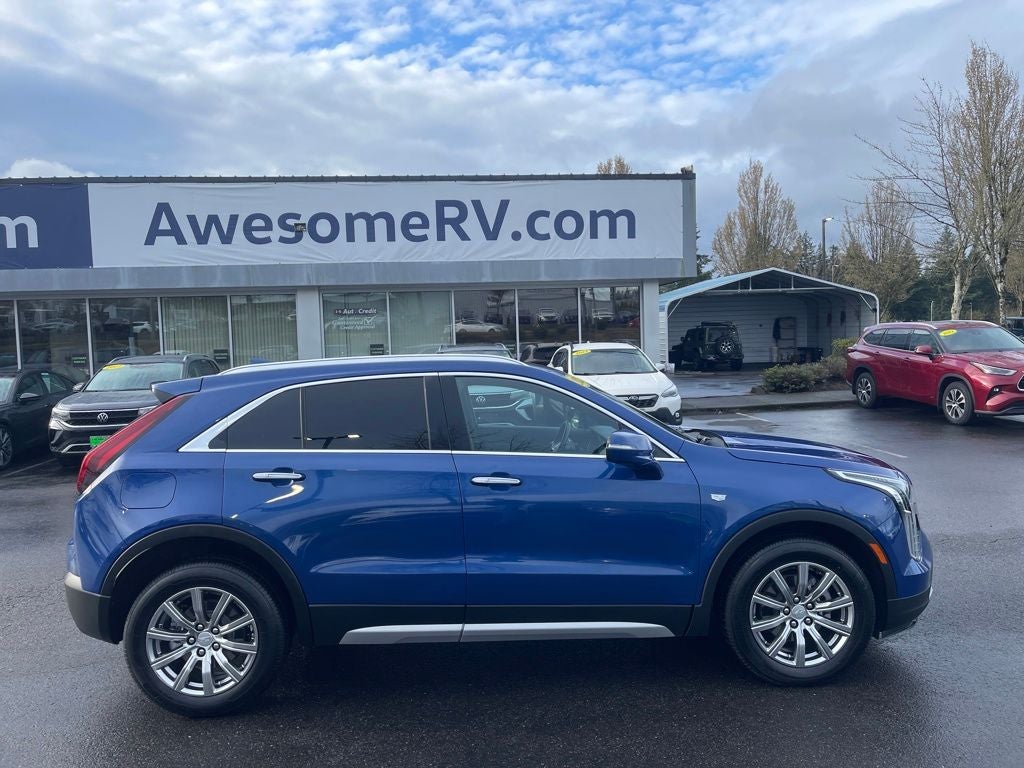 2022 Cadillac XT4 Premium Luxury