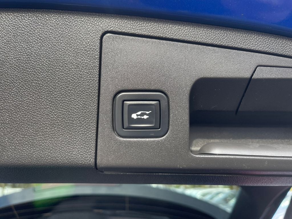 2022 Cadillac XT4 Premium Luxury