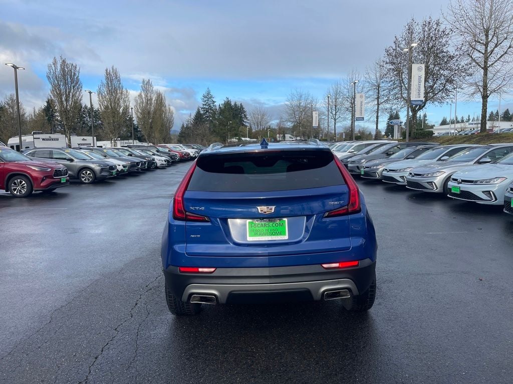 2022 Cadillac XT4 Premium Luxury