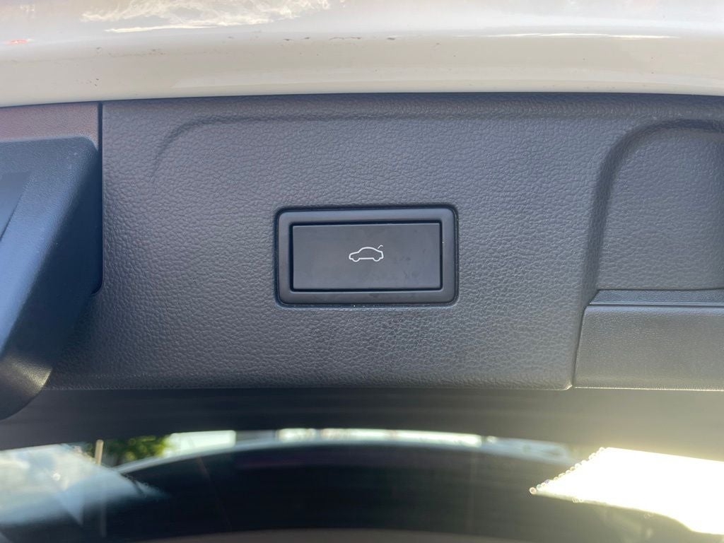 2024 Volkswagen Atlas 2.0T Peak Edition SE w/Technology