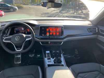 2024 Volkswagen Atlas 2.0T Peak Edition SE w/Technology