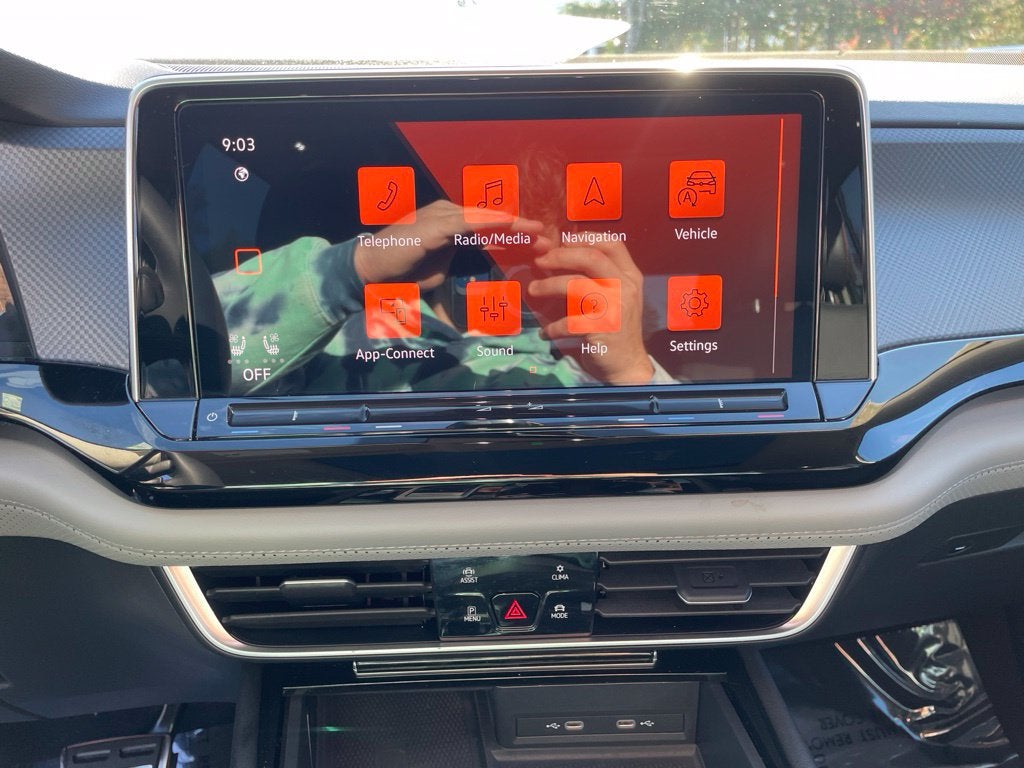 2024 Volkswagen Atlas 2.0T Peak Edition SE w/Technology
