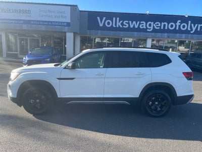 2024 Volkswagen Atlas 2.0T Peak Edition SE w/Technology