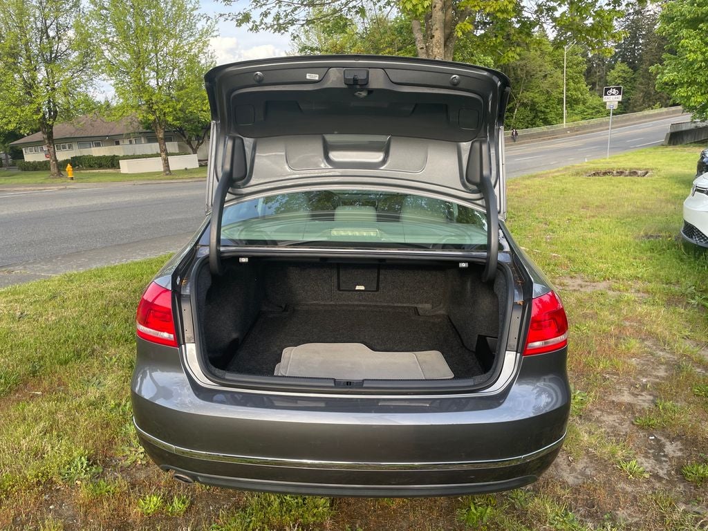 2013 Volkswagen Passat TDI SEL Premium