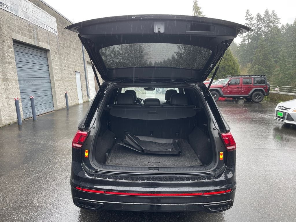 2023 Volkswagen Tiguan 2.0T SE R-Line Black