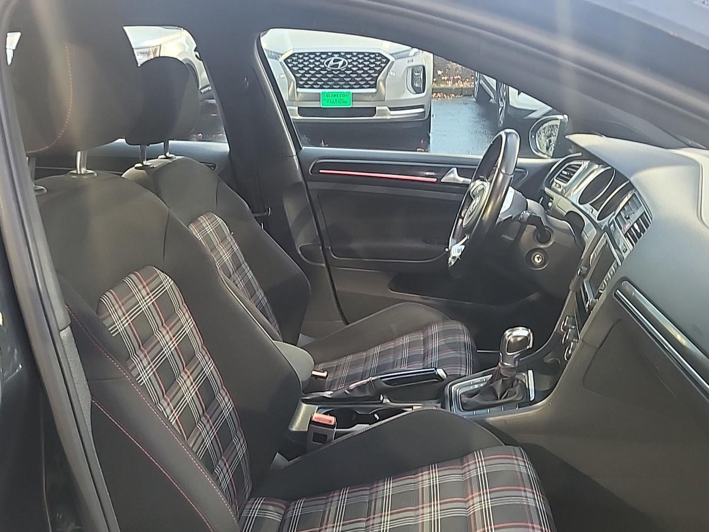 2017 Volkswagen Golf GTI Autobahn