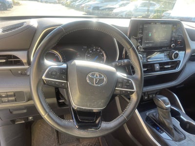2021 Toyota Highlander Hybrid XLE