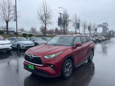 2022 Toyota Highlander Hybrid XLE