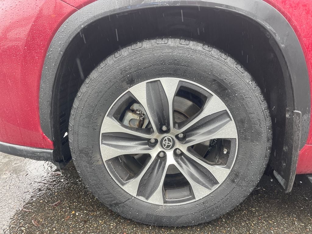 2022 Toyota Highlander Hybrid XLE