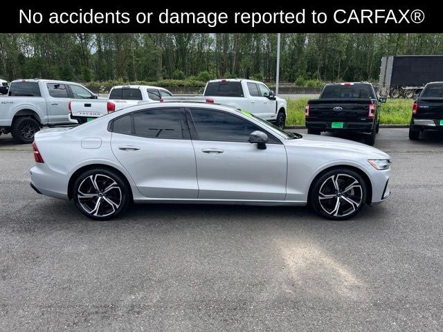 2024 Volvo S60 B5 Core Dark Theme