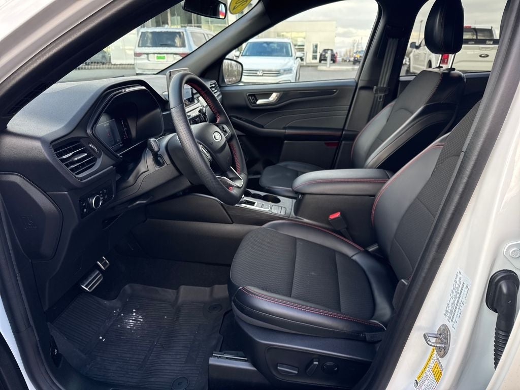 2023 Ford Escape Hybrid ST-Line