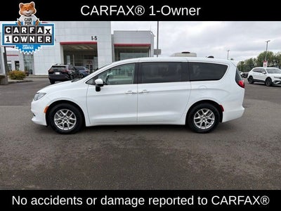 2023 Chrysler Voyager LX