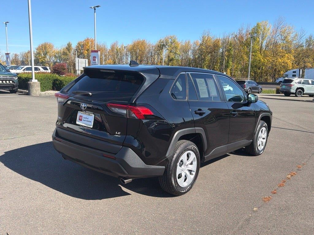 2025 Toyota RAV4 LE