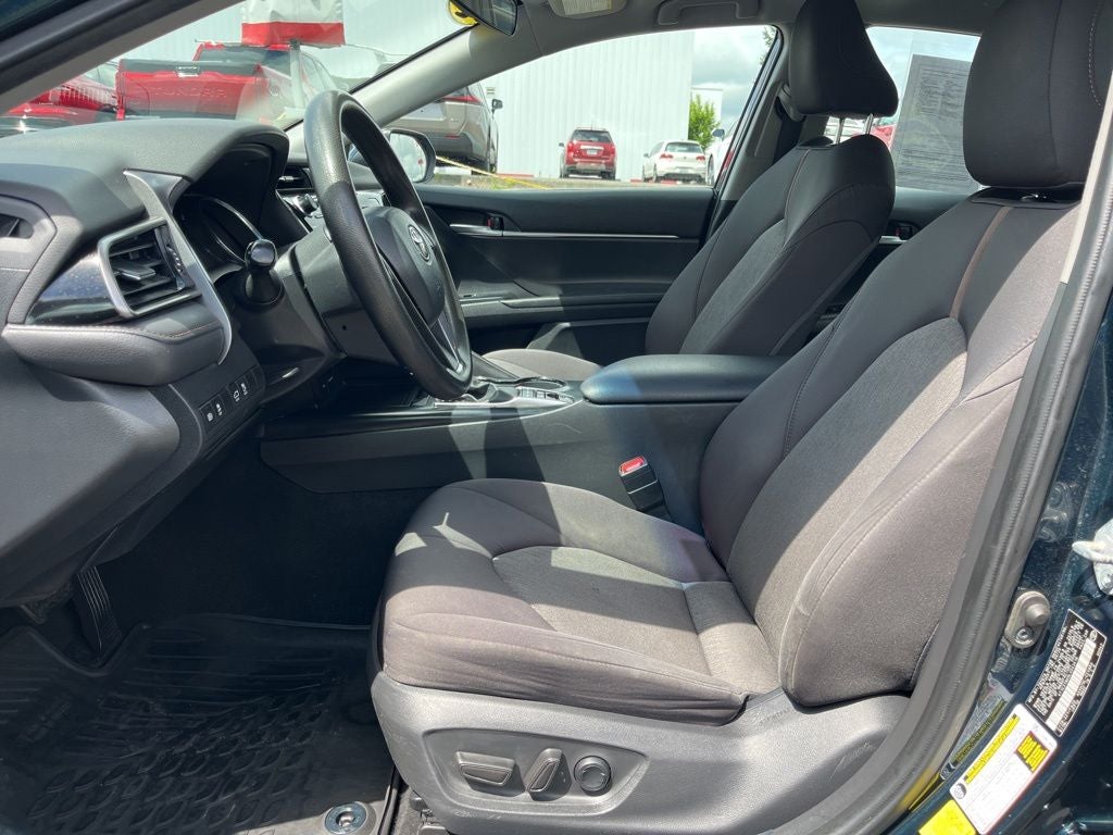 2020 Toyota Camry Hybrid LE