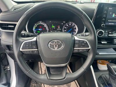 2022 Toyota Highlander Hybrid XLE