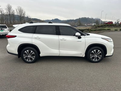 2021 Toyota Highlander Hybrid XLE