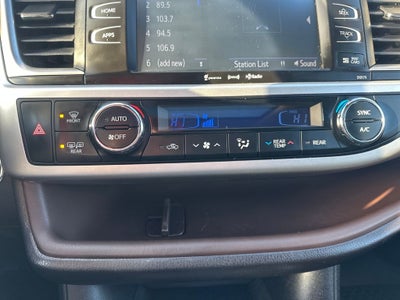 2018 Toyota Highlander SE