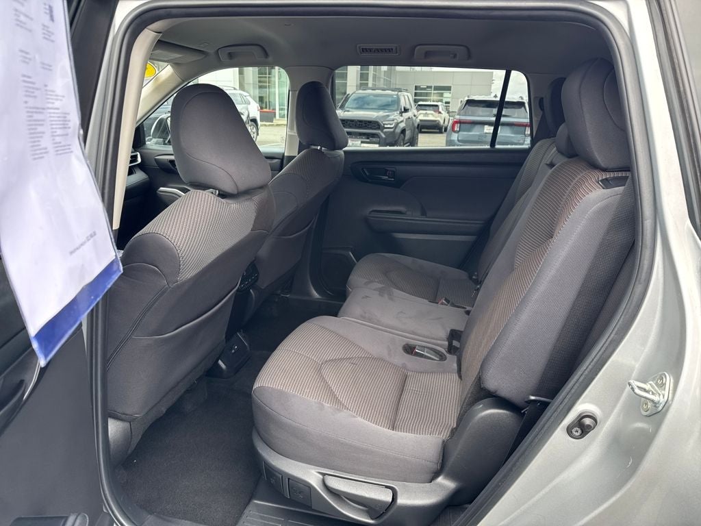 2024 Toyota Highlander LE