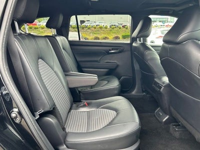 2025 Toyota Highlander XSE