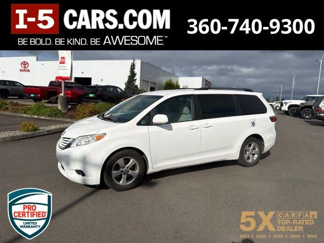 2015 Toyota Sienna LE 7 Passenger