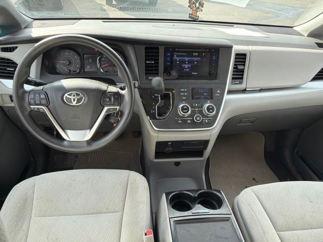 2015 Toyota Sienna LE 7 Passenger