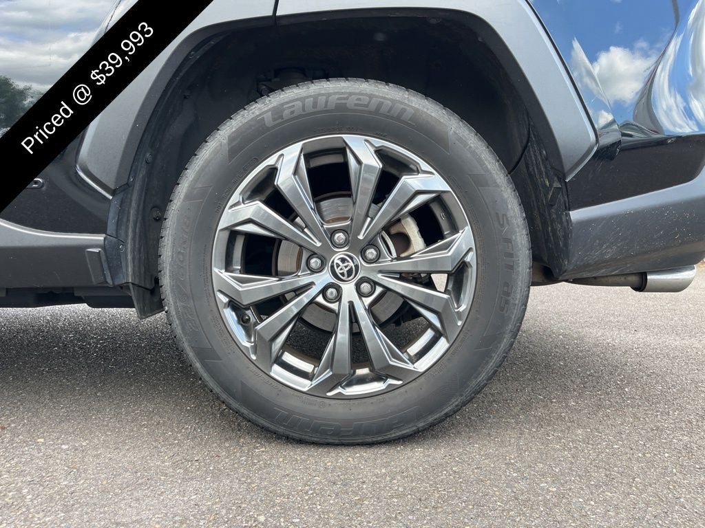 2023 Toyota RAV4 Hybrid XLE Premium
