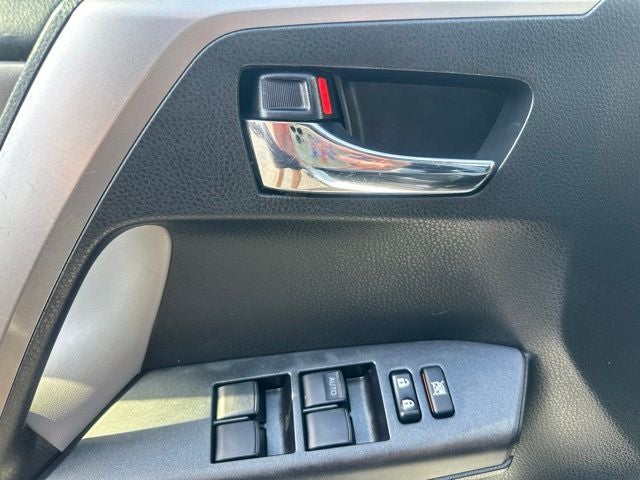 2017 Toyota RAV4 Hybrid XLE