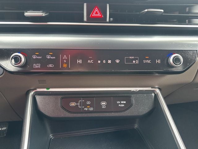 2025 Kia Carnival LXS