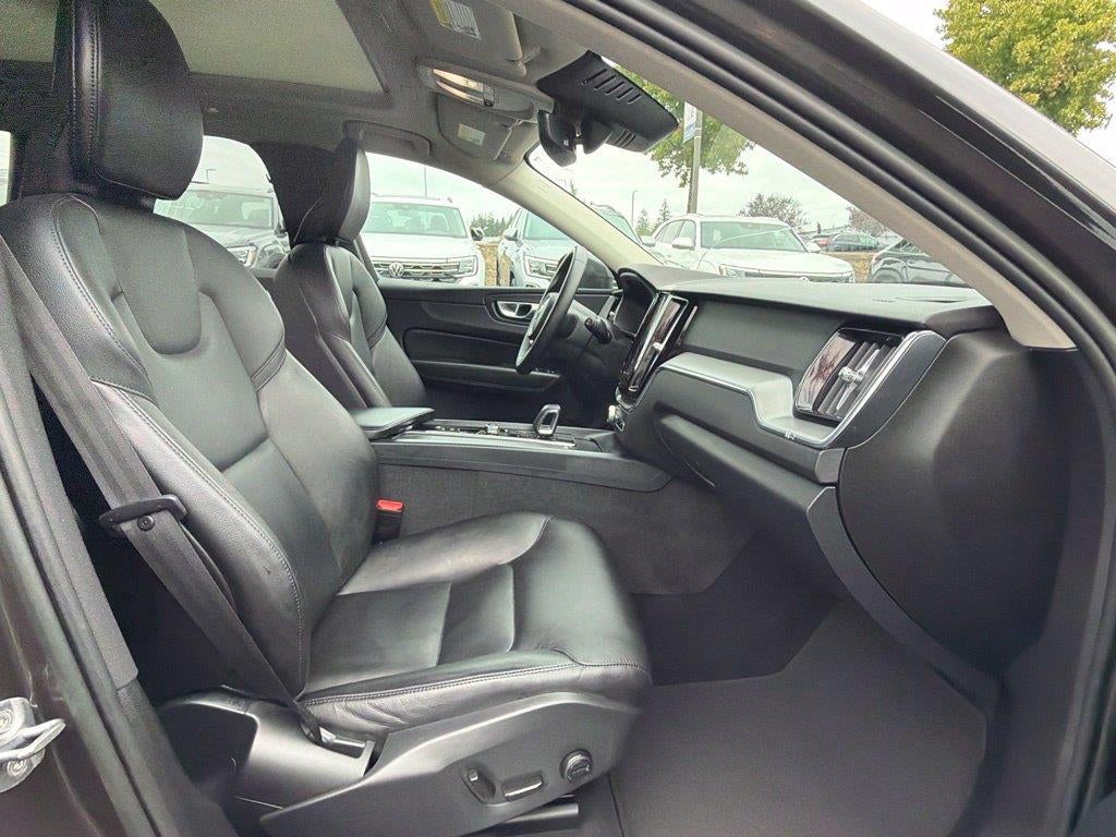 2023 Volvo XC60 Core