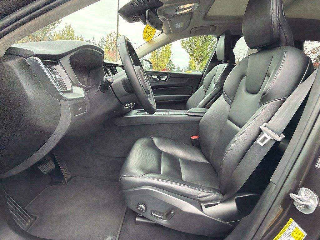 2023 Volvo XC60 Core
