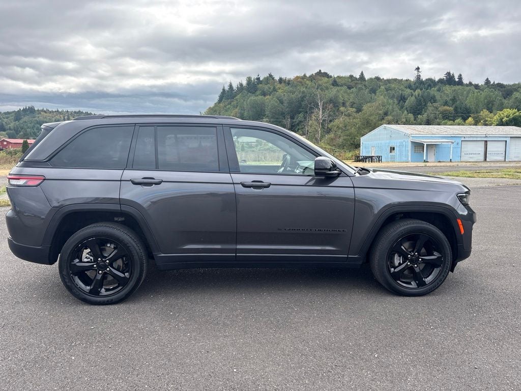 2023 Jeep Grand Cherokee Altitude 4x4