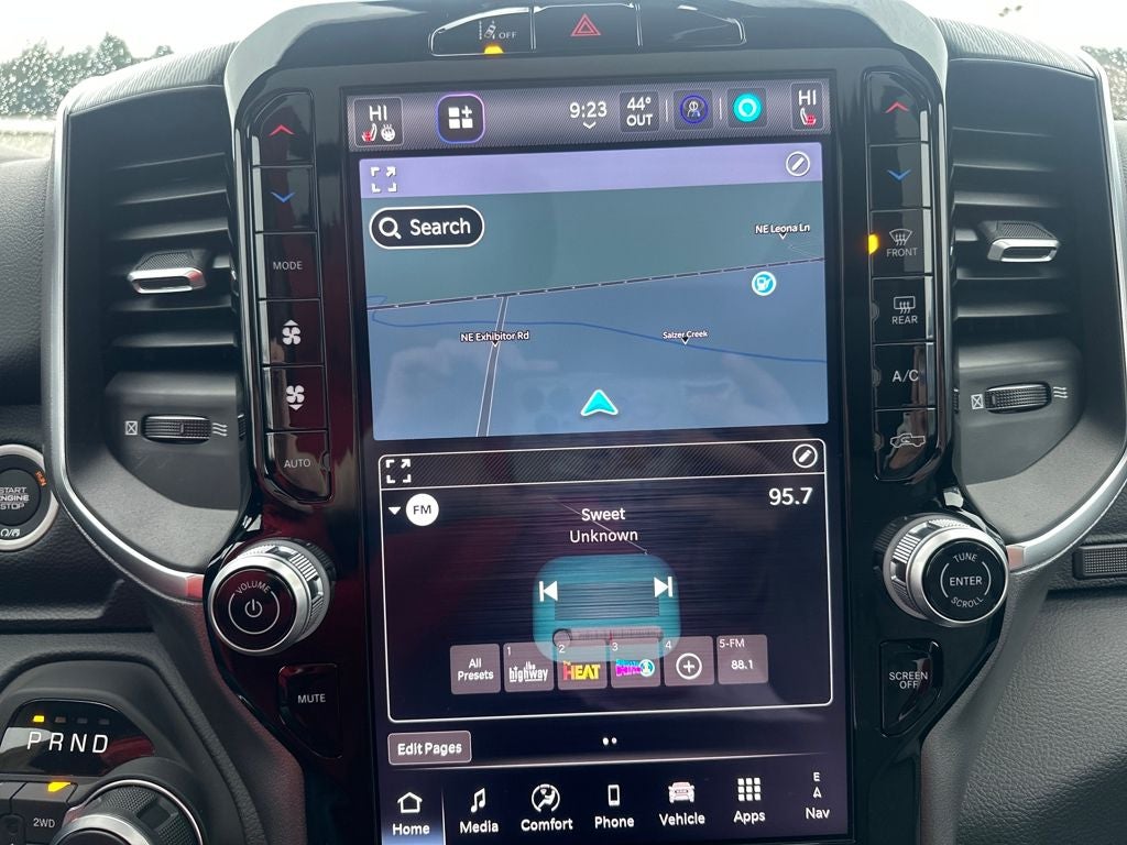 2025 RAM 1500 Big Horn Crew Cab 4x4 5'7' Box