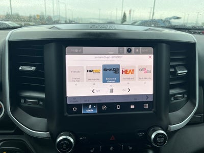 2022 RAM 1500 Big Horn Crew Cab 4x4 5'7' Box