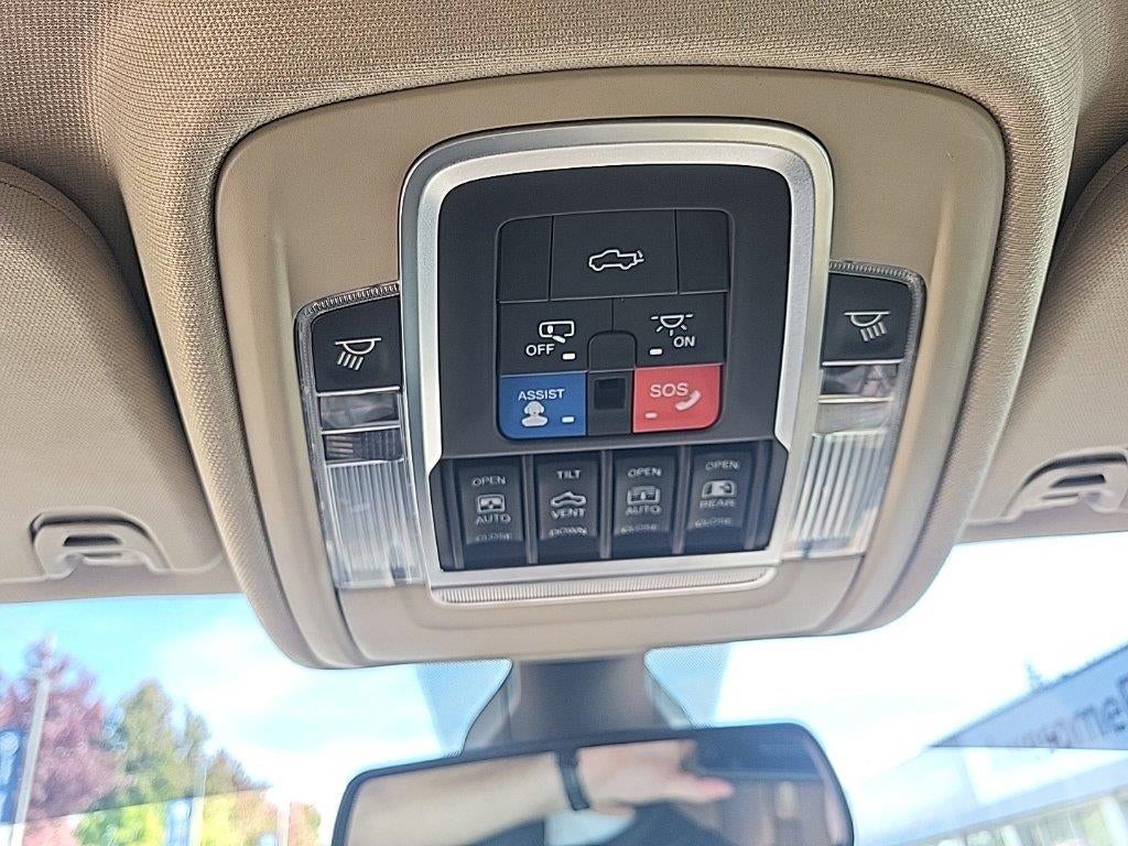 2019 RAM 1500 Longhorn Crew Cab 4x4 6'4' Box