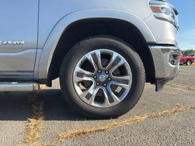 2019 RAM 1500 Longhorn Crew Cab 4x4 6'4' Box