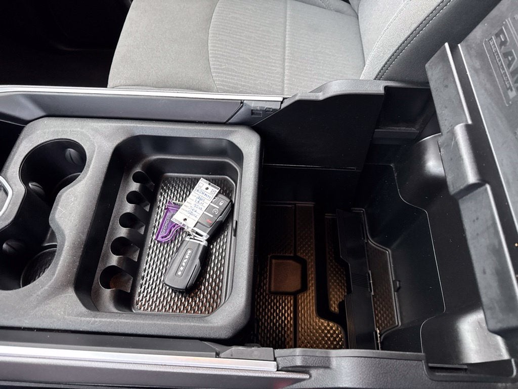 2024 RAM 3500 Big Horn Crew Cab 4x4 6'4' Box