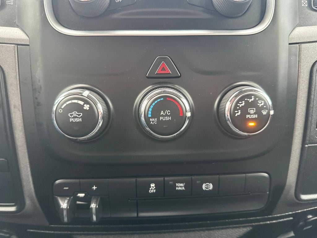 2018 RAM 3500 Tradesman Crew Cab 4x4 8' Box