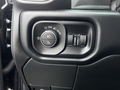 2019 RAM 2500 Laramie Crew Cab 4x4 6'4' Box