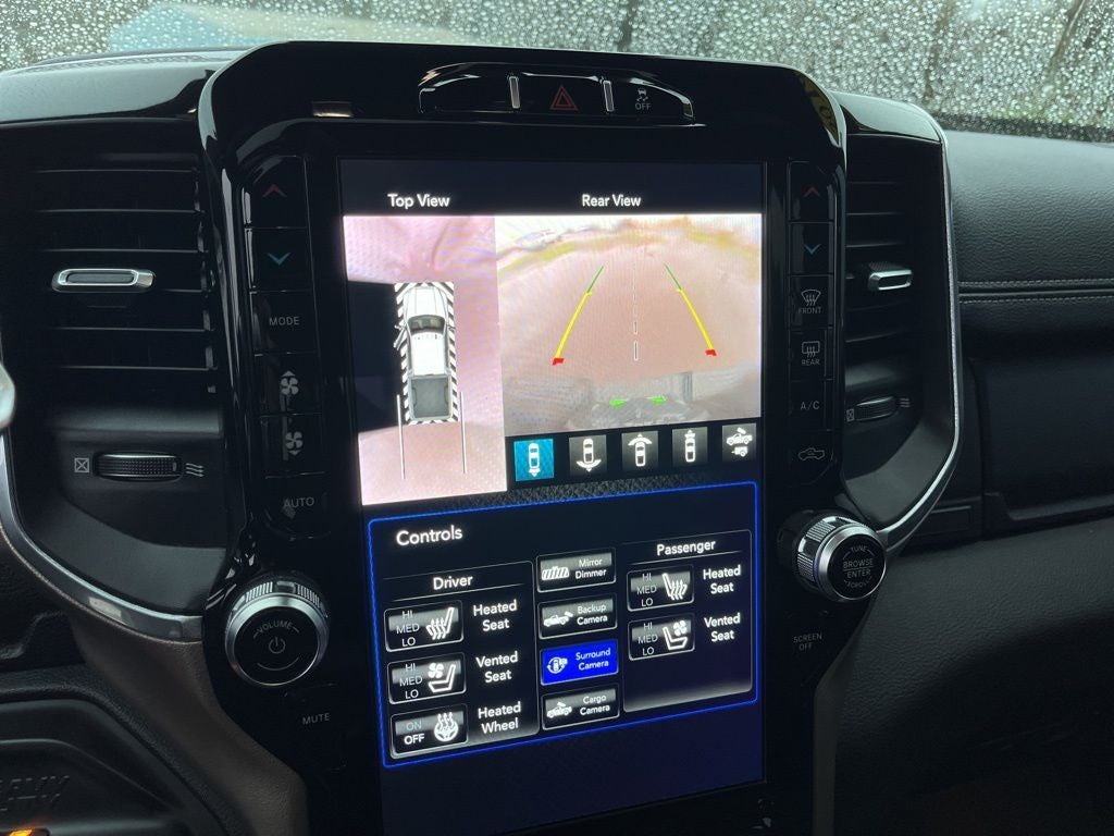 2019 RAM 2500 Laramie Crew Cab 4x4 6'4' Box