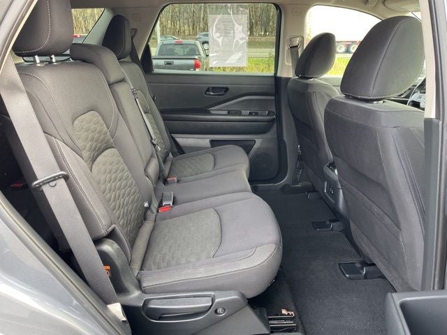 2023 Nissan Pathfinder SV 4WD