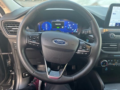 2022 Ford Escape Hybrid Titanium