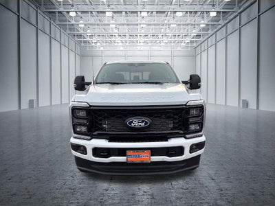 2027 Ford Super Duty F-350 Lariat