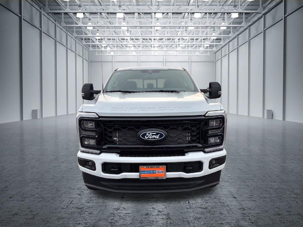 2027 Ford Super Duty F-350 Lariat